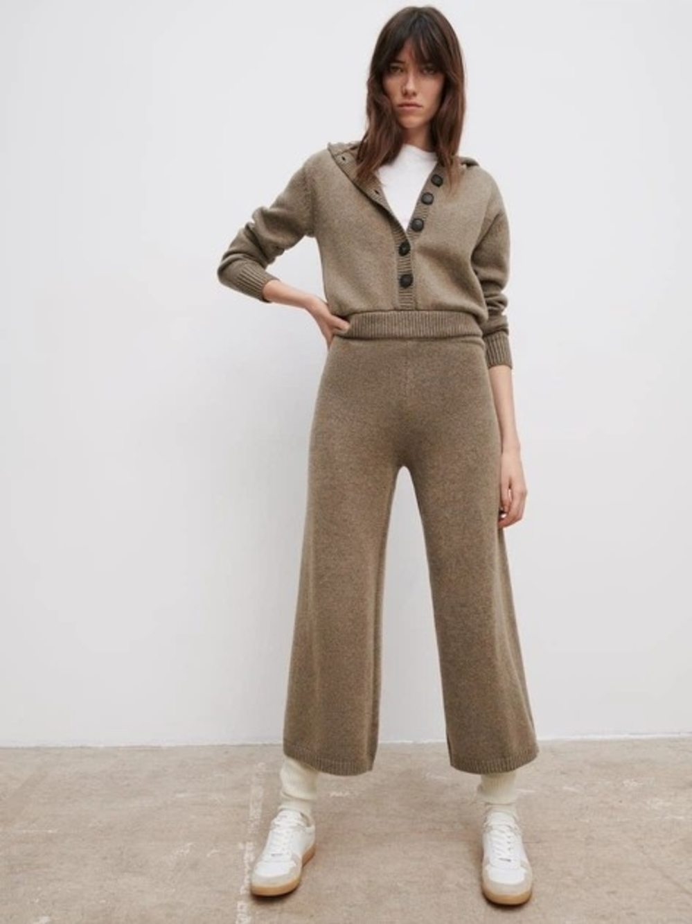 Zara Ribbed Wide-Leg Knit Pants in Taupe